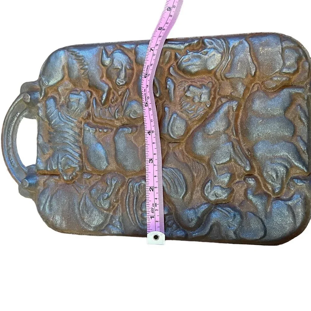 John Wright Cast Iron Wild Animal Puzzle Candy Mold Baking Pan Vintage 1984 Rust